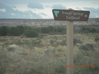 33 7j8. dirt road drive to Anticline Overlook