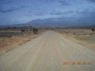 88 7j8. dirt road drive from Anticline Overlook