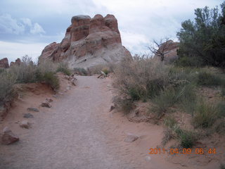 16 7j9. Arches Devil's Garden hike