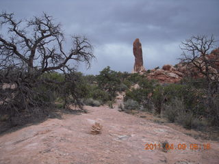 71 7j9. Arches Devil's Garden hike - Dark Angel