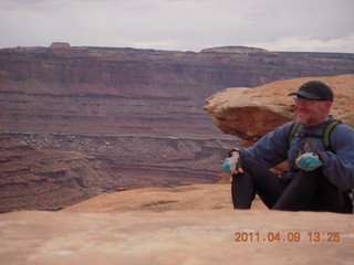 192 7j9. Dead Horse Point - Big Horn hike - Adam (tripod)