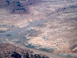 186 7ja. aerial - Dirty Devil to Hite