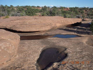 153 7q9. Dead Horse Point hike - cool rocks