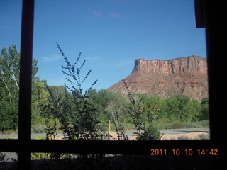 293 7qa. Hubbard-Gateway airstrip resort view