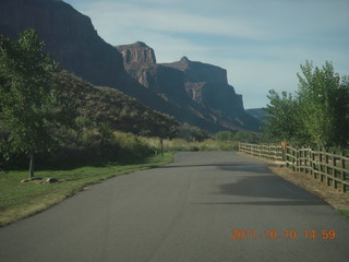 298 7qa. Hubbard-Gateway airstrip resort - drive to airstrip