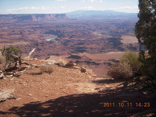 199 7qb. Canyonlands National Park - Lathrop trail hike