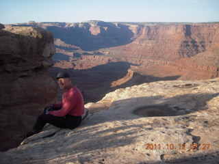 47 7qc. Dead Horse Point hike - Big Horn view - Adam (tripod)