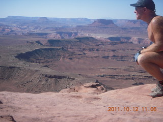 102 7qc. Canyonlands National Park - Murphy view - Adam (tripod)