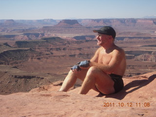 105 7qc. Canyonlands National Park - Murphy view - Adam (tripod)