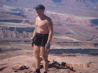 108 7qc. Canyonlands National Park - Murphy view - Adam