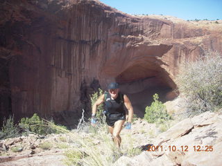 134 7qc. Canyonlands National Park - Alcove Springs - Adam (tripod)