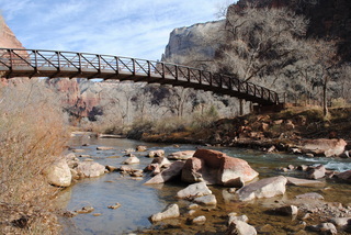 228 7sf. Zion National Park - bridge