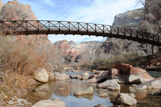 256 7sf. Zion National Park - bridge