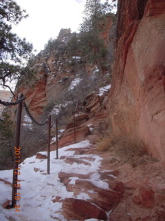452 7sf. Zion National Park - Angels Landing hike - chains