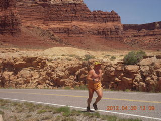 78 7ww. Hite run - Adam running (tripod)