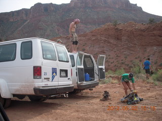 252 7x2. Onion Creek drive - campers