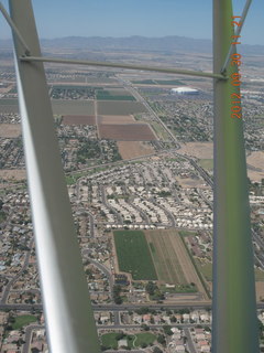 26 81w. crop maze coming into Glendale (GEU)