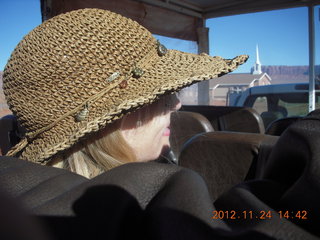 325 83q. Monument Valley tour - Kristina