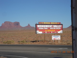 326 83q. Monument Valley tour - sign