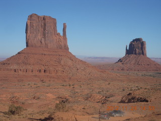 333 83q. Monument Valley tour