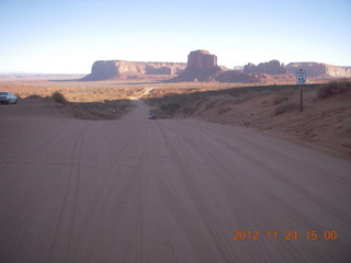 341 83q. Monument Valley tour