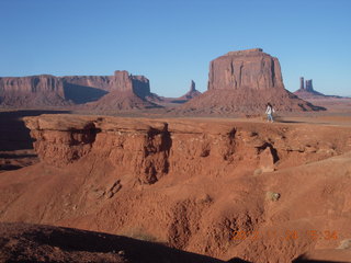 387 83q. Monument Valley tour