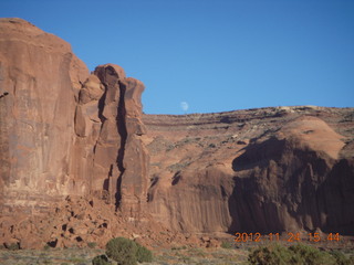 399 83q. Monument Valley tour