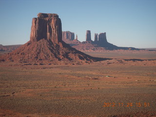 413 83q. Monument Valley tour