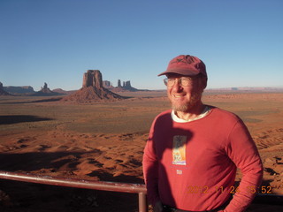 417 83q. Monument Valley tour - Adam