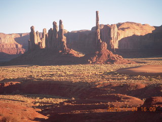432 83q. Monument Valley tour
