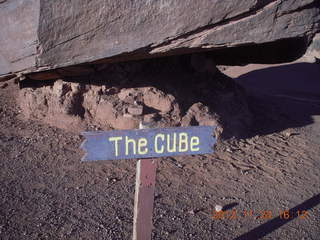 436 83q. Monument Valley tour - the CUBe sign