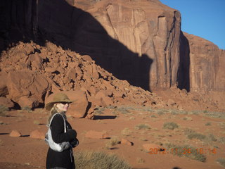 441 83q. Monument Valley tour - Kristina
