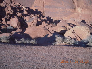 471 83q. Monument Valley tour - pancake rocks