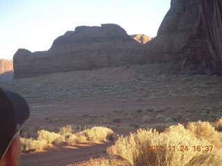 472 83q. Monument Valley tour