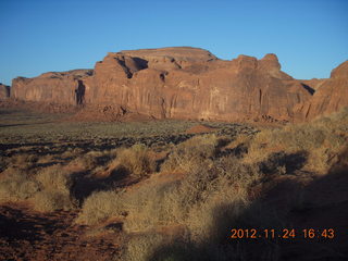 477 83q. Monument Valley tour
