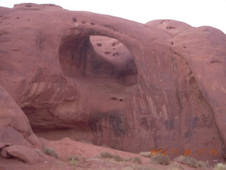 512 83q. Monument Valley tour - arch