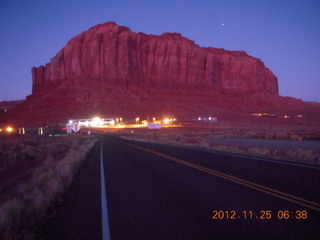 521 83r. Monument Valley run - dawn