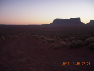 529 83r. Monument Valley run - dawn