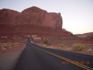 530 83r. Monument Valley run - dawn