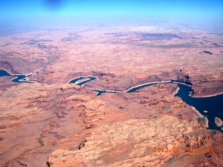 16 89p. aerial - Lake Powell