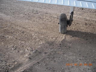 46 89r. Sand Wash airstrip - my tire track