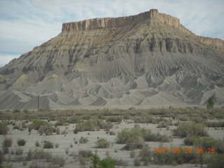 28 89u. Hanksville to Caineville