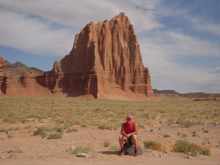 84 89u. Caineville Wash Road - Temple of the Sun - Adam