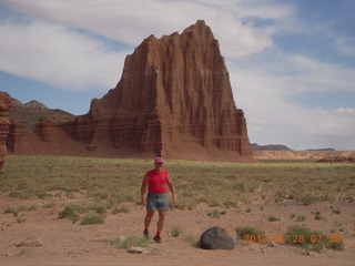 86 89u. Caineville Wash Road - Temple of the Sun - Adam