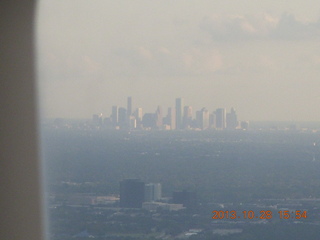 13 8eu. Houston out the airliner window
