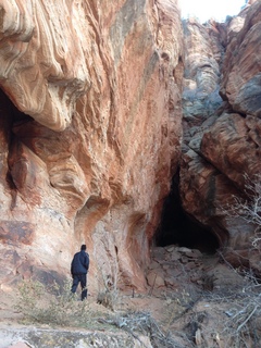 86 8gv. Cave Valley hike