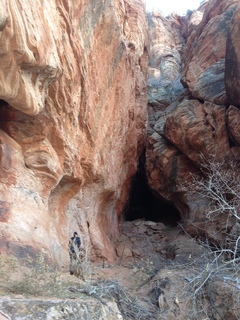 87 8gv. Cave Valley hike - second cave