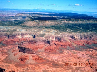 33 8md. aerial - Lake Powell area