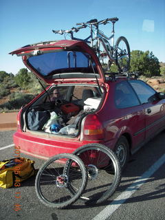 198 8md. Canyonlands National Park - bikes and stuff