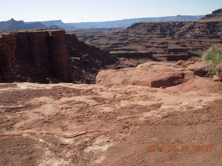 103 8mf. White Rim Road drive